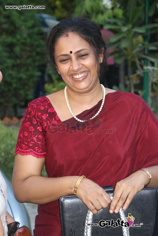 lakshmi ramakrishnan photo gallery lakshmi ramakrishnan stills lakshmi ramakrishnan pictures lakshmi ramakrishnan photo gallery lakshmi ramakrishnan stills lakshmi ramakrishnan pictures