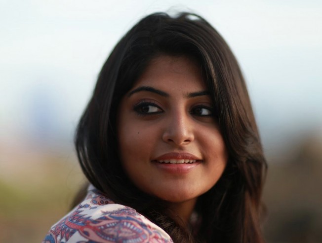 Manjima Mohan shoots a song in Oman Manjima Mohan shoots a song in Oman