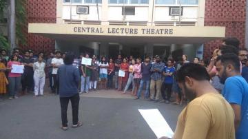 Hunger strike at IIT-Madras; 3 professors inquired over student suicide - Daily news Hunger strike at IIT-Madras; 3 professors inquired over student suicide - Daily news