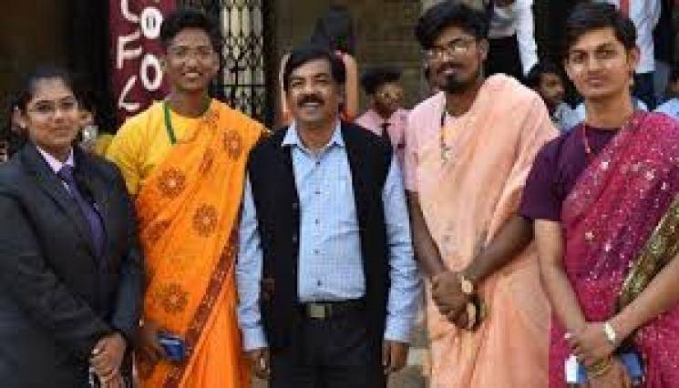 Three boys wear sarees to Pune Fergusson College's 'tie-and-saree' day for gender equality - Daily news Three boys wear sarees to Pune Fergusson College's 'tie-and-saree' day for gender equality - Daily news