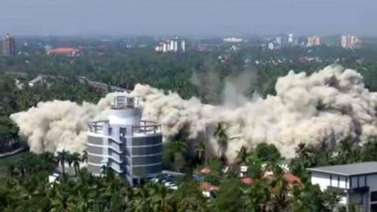 Illegal luxury apartments razed down, more action tomorrow - Daily news Illegal luxury apartments razed down, more action tomorrow - Daily news