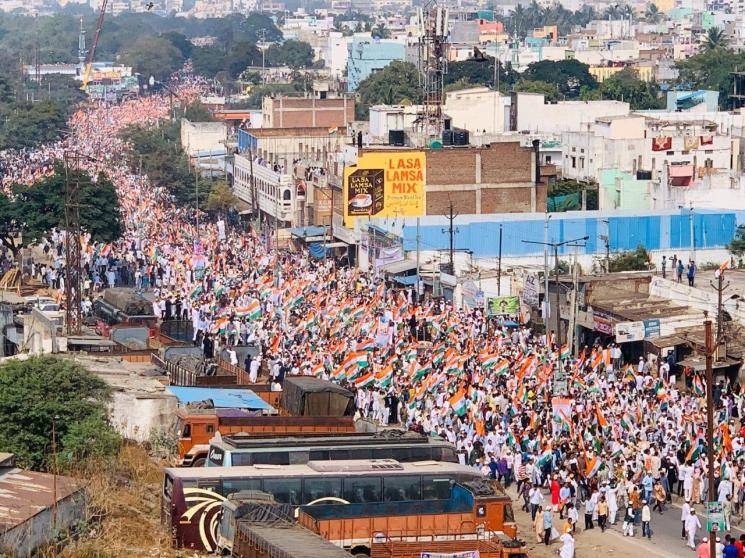 Cops try to break up Tiranga rally in Hyderabad - Daily news Cops try to break up Tiranga rally in Hyderabad - Daily news
