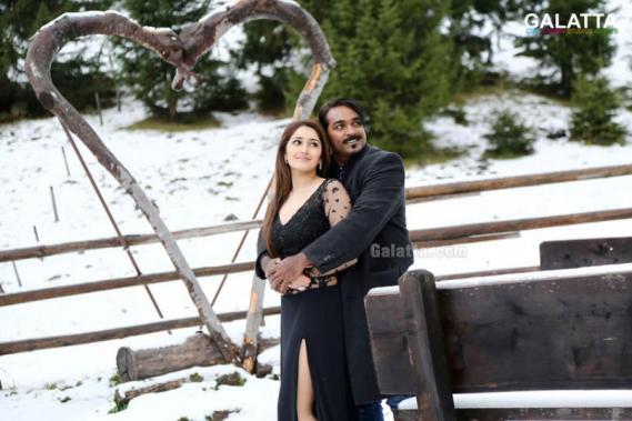 Sayyeshaa and Vijay Sethupathi in Junga