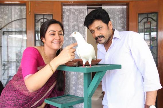 Jyothika and Vidharth in Kaatrin mozhi