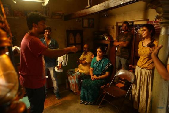 Nayanthara, Saranya Ponvannan, Nelson Dilipkumar during Kolamaavu Kokila shoot
