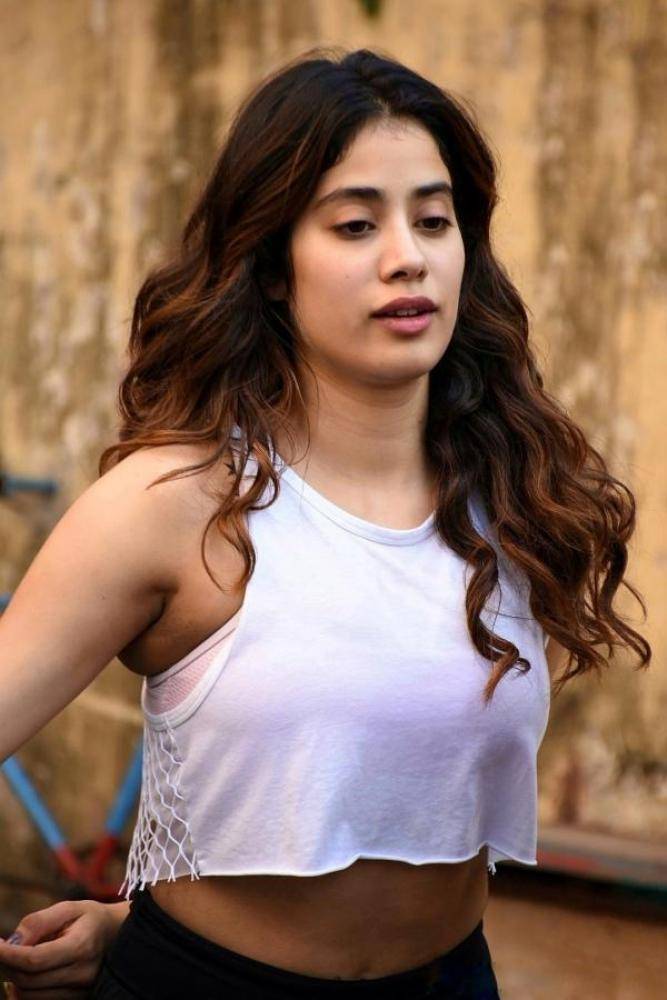 Janhvi Kapoor - Photos Stills Images Janhvi Kapoor - Photos Stills Images