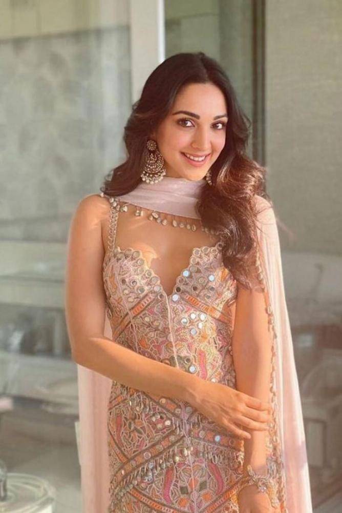 Kiara Advani - Photos Stills Images Kiara Advani - Photos Stills Images
