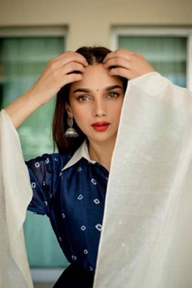 Aditi Rao Hydari - Photos Stills Images Aditi Rao Hydari - Photos Stills Images