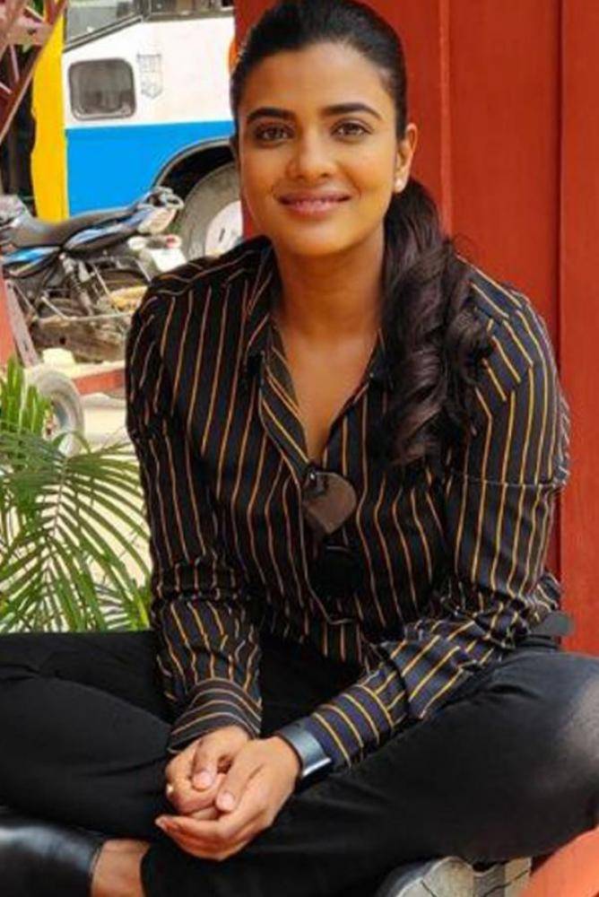 Aishwarya Rajesh - Photos Stills Images Aishwarya Rajesh - Photos Stills Images