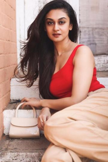 Aishwarya Arjun - Photos Stills Images Aishwarya Arjun - Photos Stills Images