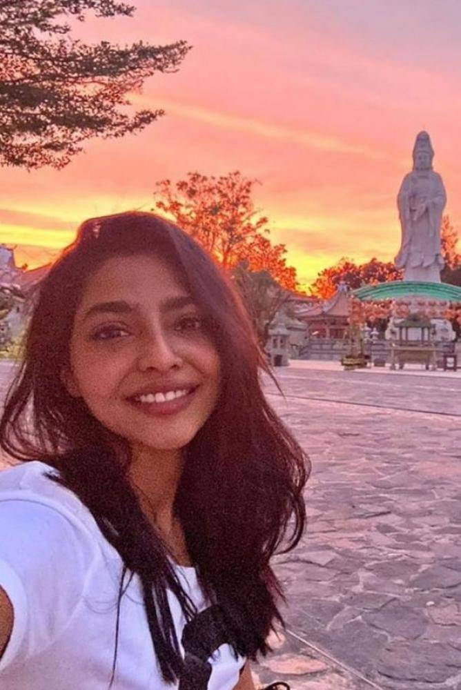 Aishwarya Lekshmi - Photos Stills Images Aishwarya Lekshmi - Photos Stills Images