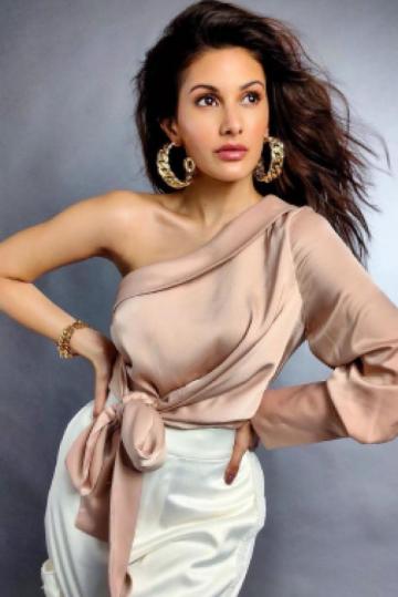 Amyra Dastur - Photos Stills Images Amyra Dastur - Photos Stills Images