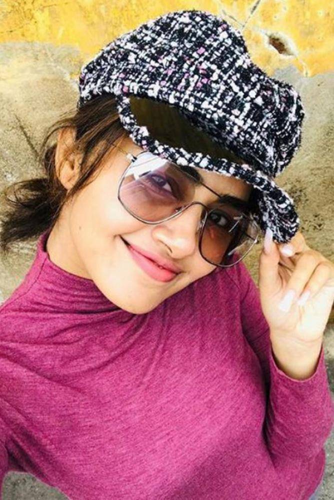 Anupama Parameswaran - Photos Stills Images Anupama Parameswaran - Photos Stills Images