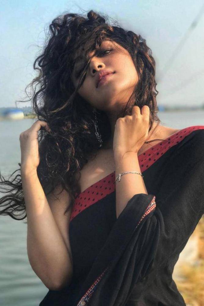 Anupama Parameswaran - Photos Stills Images Anupama Parameswaran - Photos Stills Images