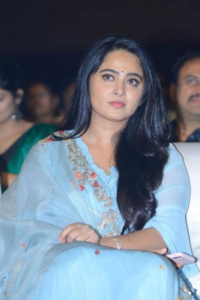 Anushka Shetty Tamil Actress Photos, Images & Stills For Free | Galatta