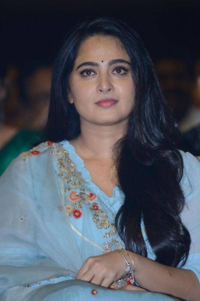 Anushka Shetty Tamil Actress Photos, Images & Stills For Free | Galatta