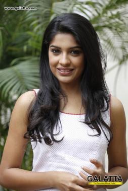 Archana Kavi - Photos Stills Images Archana Kavi - Photos Stills Images