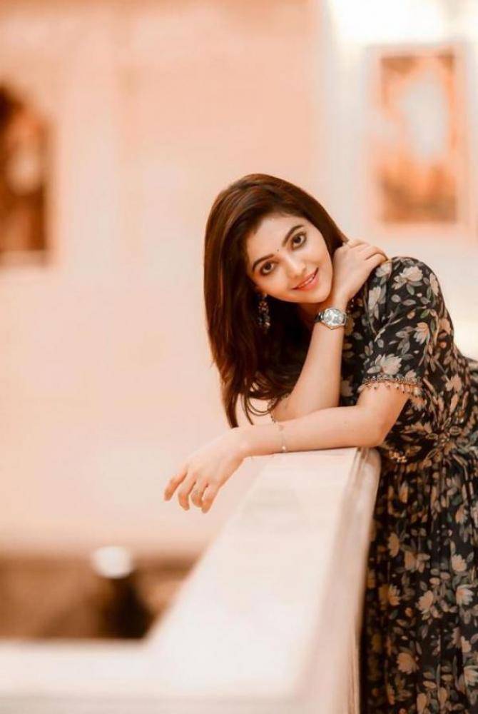 Athulya Ravi - Photos Stills Images Athulya Ravi - Photos Stills Images