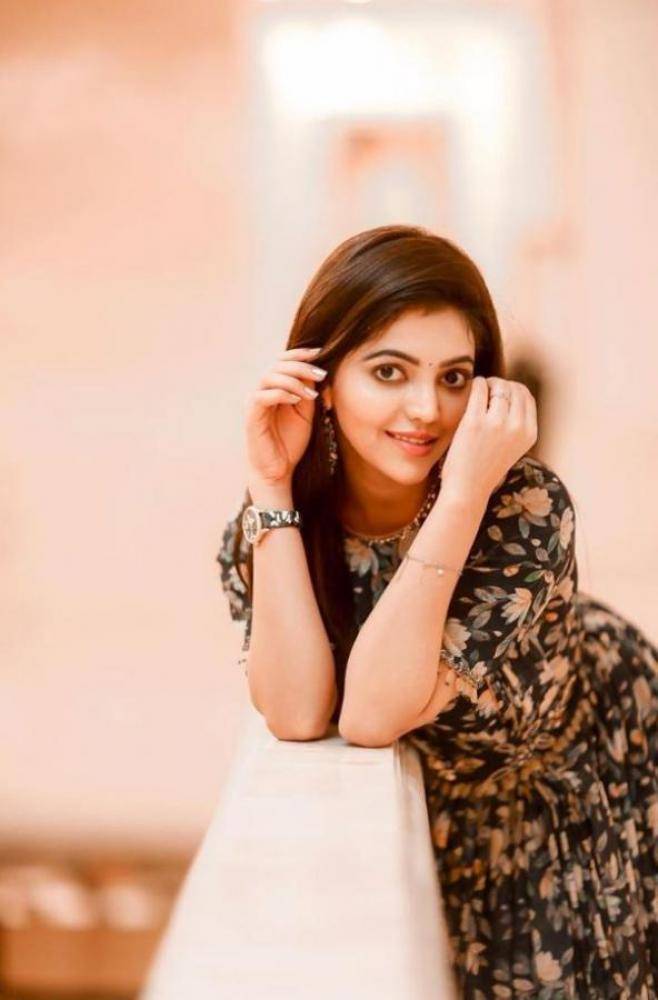 Athulya Ravi - Photos Stills Images Athulya Ravi - Photos Stills Images
