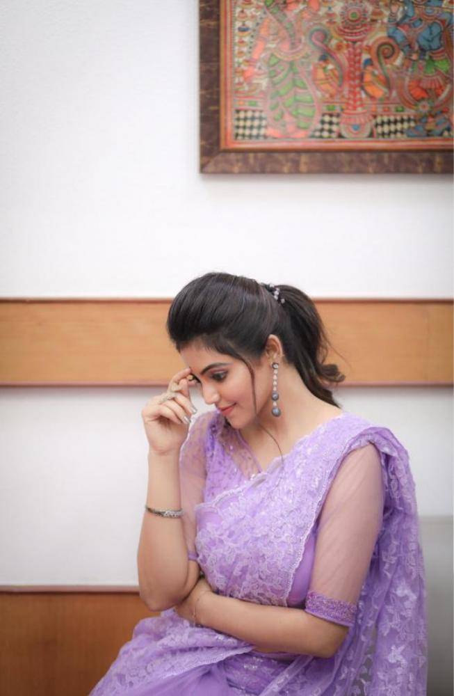 Athulya Ravi - Photos Stills Images Athulya Ravi - Photos Stills Images