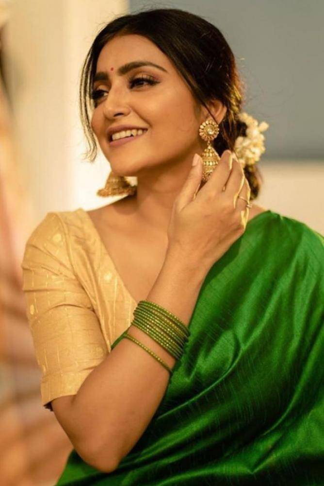 Avantika Mishra - Photos Stills Images Avantika Mishra - Photos Stills Images