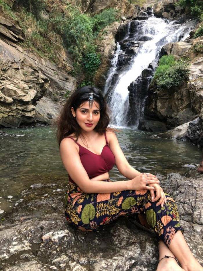 Iswarya Menon - Photos Stills Images Iswarya Menon - Photos Stills Images