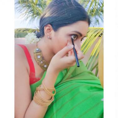 Janani Iyer Janani Iyer
