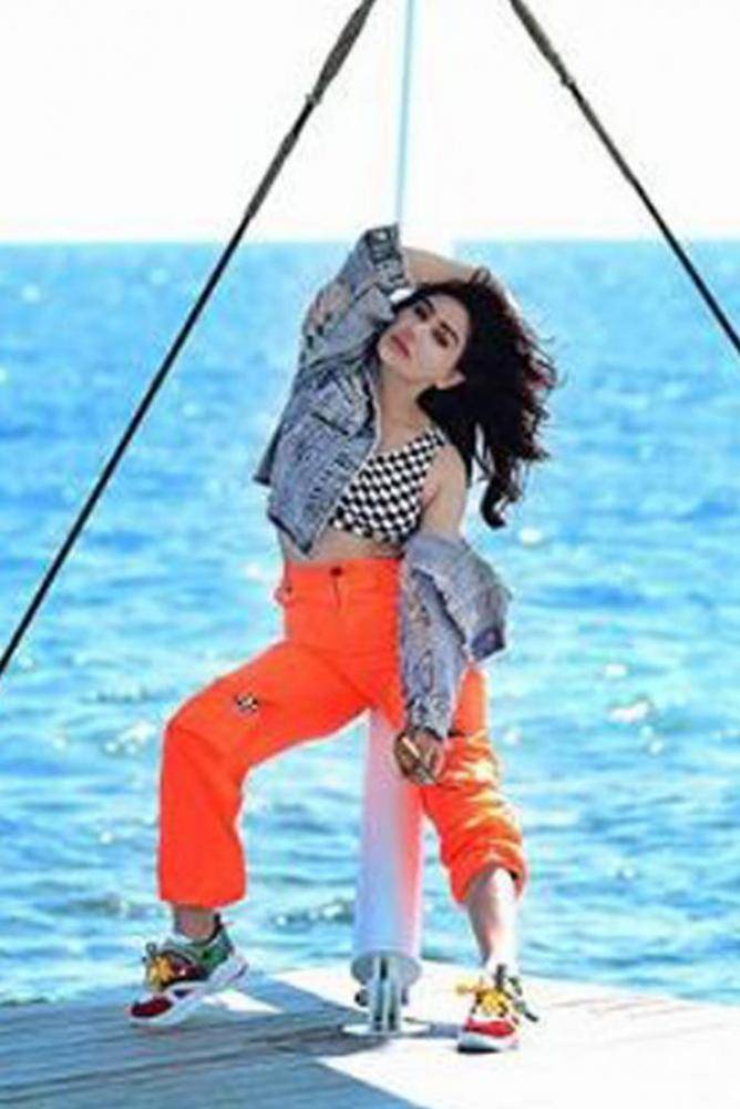 Kangana Sharma - Photos Stills Images Kangana Sharma - Photos Stills Images