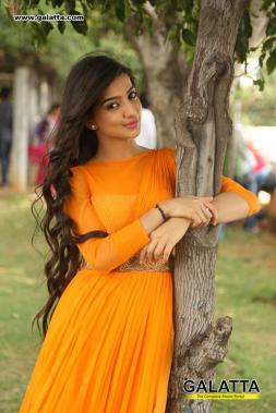 Lovey Sasan - Photos Stills Images Lovey Sasan - Photos Stills Images