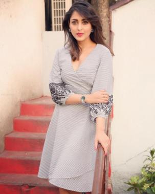 Madhu Shalini - Photos Stills Images Madhu Shalini - Photos Stills Images