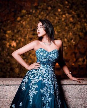 Madhu Shalini - Photos Stills Images Madhu Shalini - Photos Stills Images