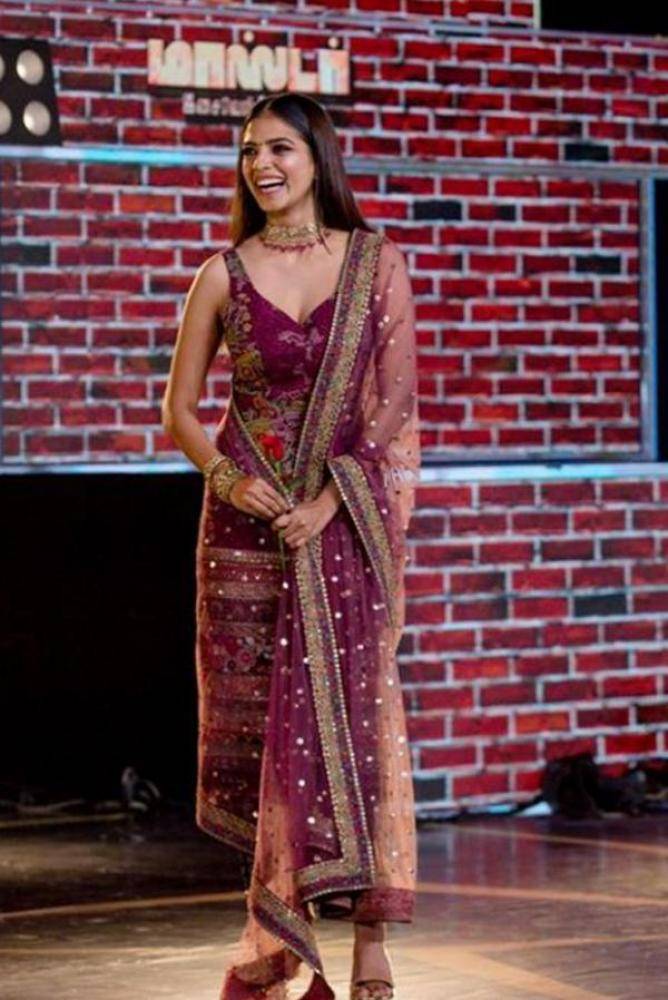 Malavika Mohanan - Photos Stills Images Malavika Mohanan - Photos Stills Images