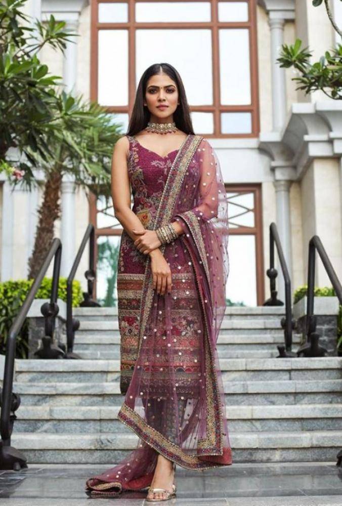 Malavika Mohanan - Photos Stills Images Malavika Mohanan - Photos Stills Images