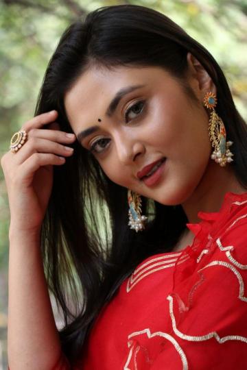 Megha Chowdhury - Photos Stills Images Megha Chowdhury - Photos Stills Images