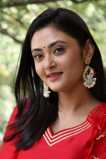 Megha Chowdhury - Photos Stills Images Megha Chowdhury - Photos Stills Images