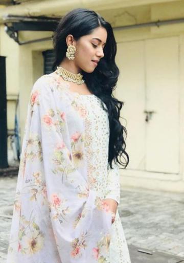 Mirnalini Ravi - Photos Stills Images Mirnalini Ravi - Photos Stills Images