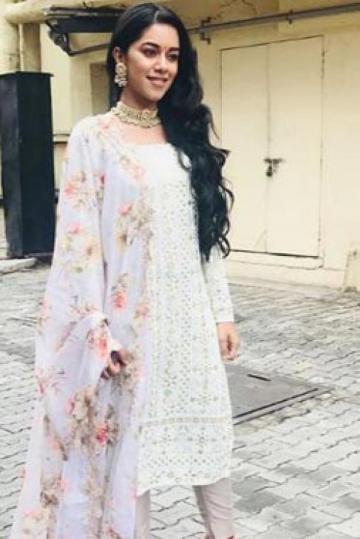 Mirnalini Ravi - Photos Stills Images Mirnalini Ravi - Photos Stills Images