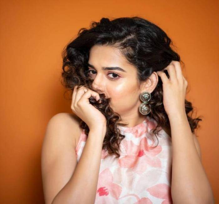 Mithila Palkar - Photos Stills Images Mithila Palkar - Photos Stills Images