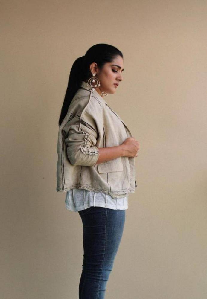 Nivetha Thomas - Photos Stills Images Nivetha Thomas - Photos Stills Images