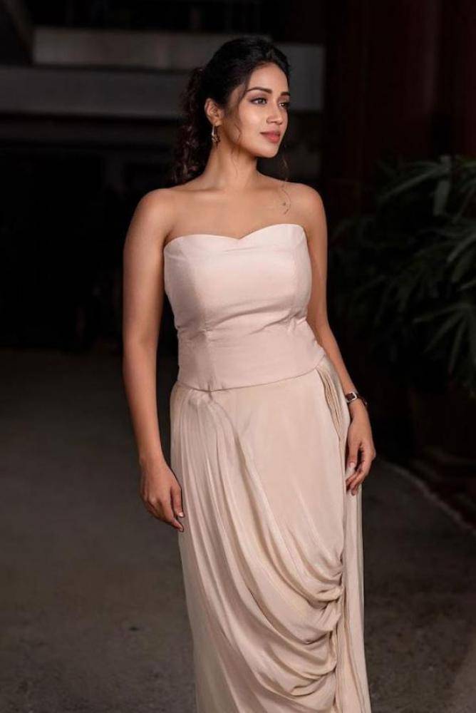 Nivetha Pethuraj - Photos Stills Images Nivetha Pethuraj - Photos Stills Images