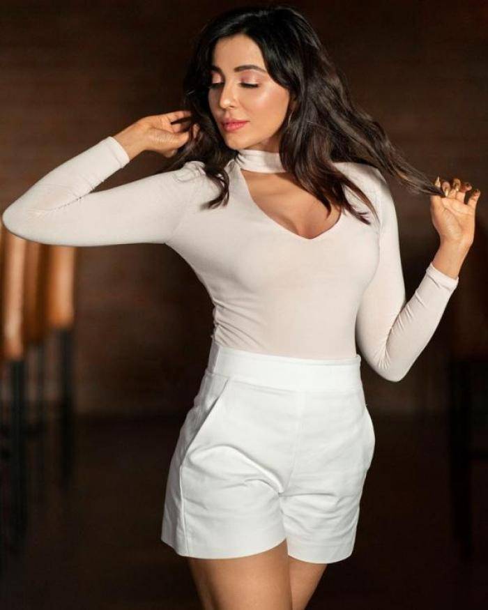 Parvatii Nair - Photos Stills Images Parvatii Nair - Photos Stills Images