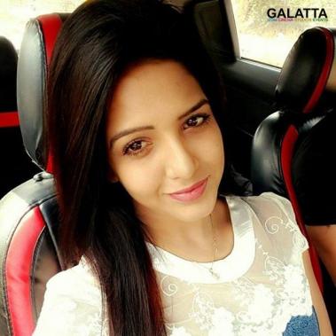 Pavani Reddy Tamil Actress Photos Images Stills For Free Galatta