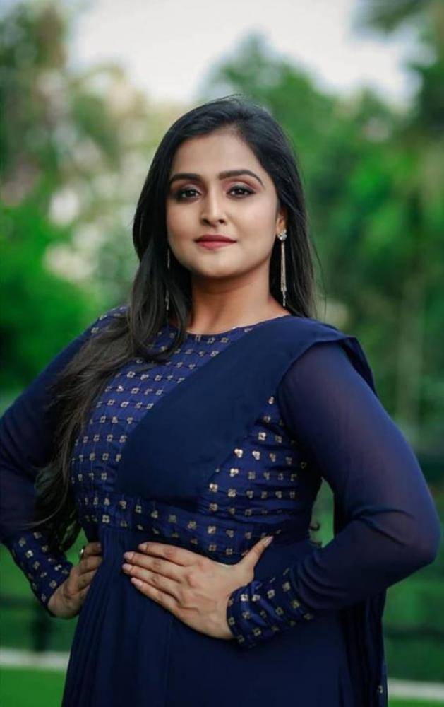 Remya Nambeesan - Photos Stills Images Remya Nambeesan - Photos Stills Images