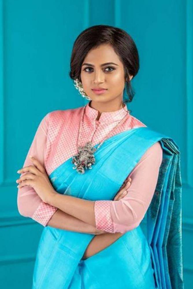 Ramya Pandian - Photos Stills Images Ramya Pandian - Photos Stills Images