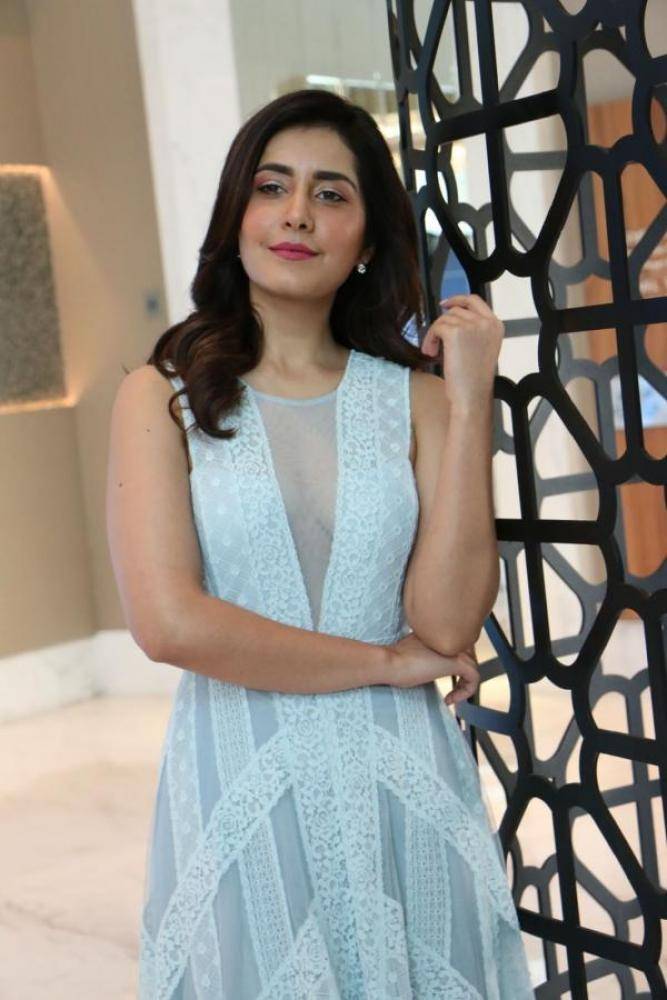 Rashi Khanna - Photos Stills Images Rashi Khanna - Photos Stills Images