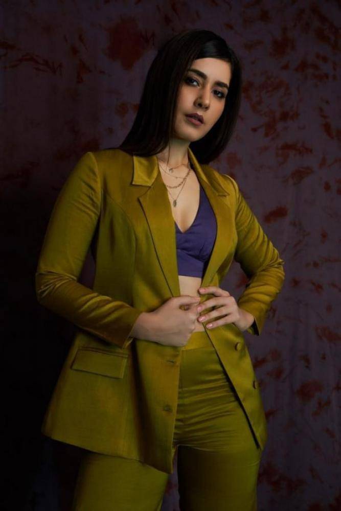 Rashi Khanna - Photos Stills Images Rashi Khanna - Photos Stills Images