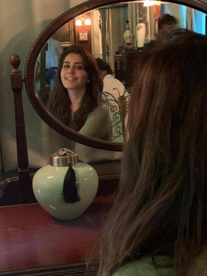 Rashi Khanna - Photos Stills Images Rashi Khanna - Photos Stills Images