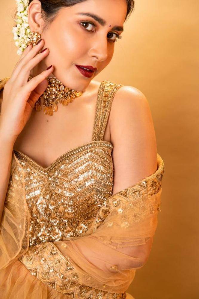 Rashi Khanna - Photos Stills Images Rashi Khanna - Photos Stills Images