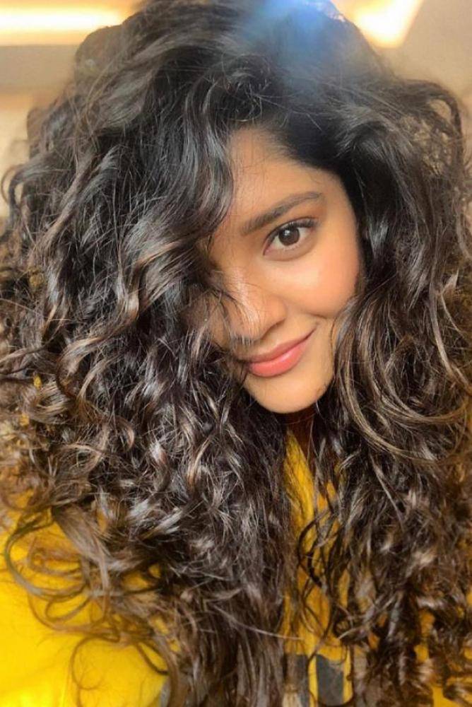 Ritika Singh - Photos Stills Images Ritika Singh - Photos Stills Images