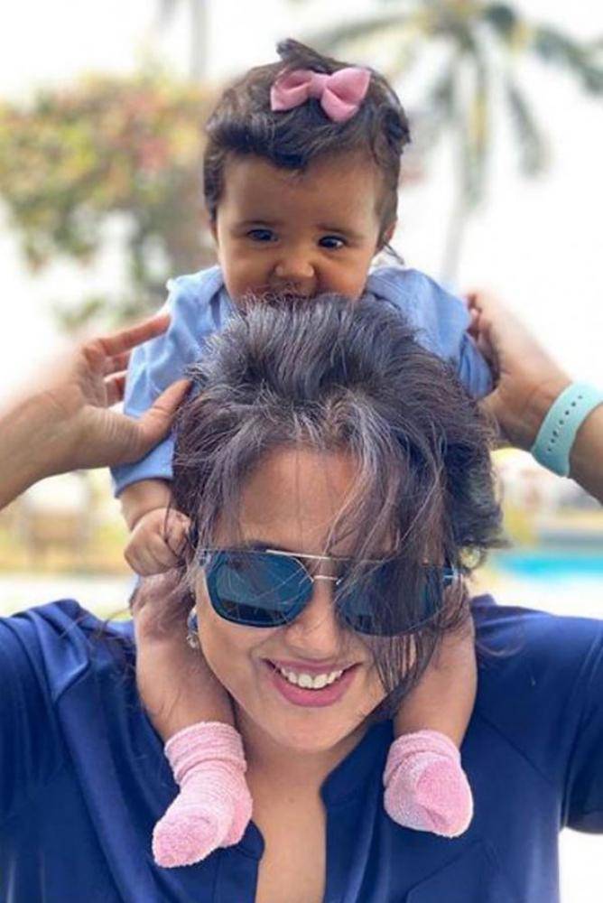 Sameera Reddy - Photos Stills Images Sameera Reddy - Photos Stills Images